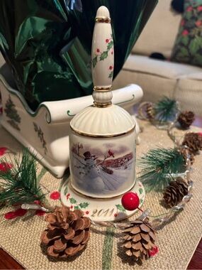 Lenox 2011 Annual Holiday Snowman Bell – Collectible